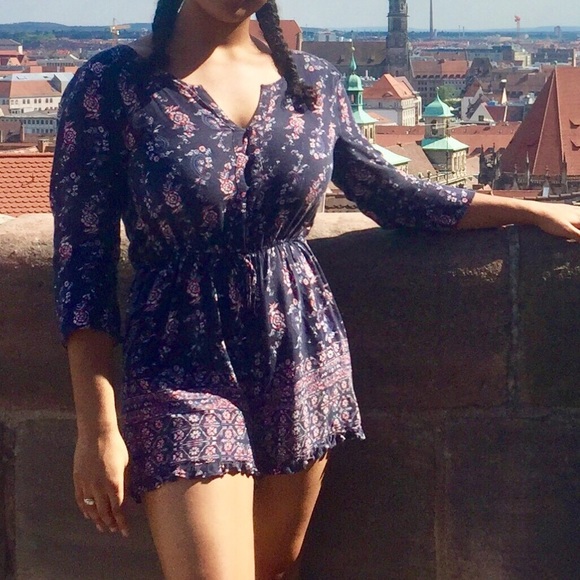 Francesca's Collections Pants - Francesca’s Floral Romper